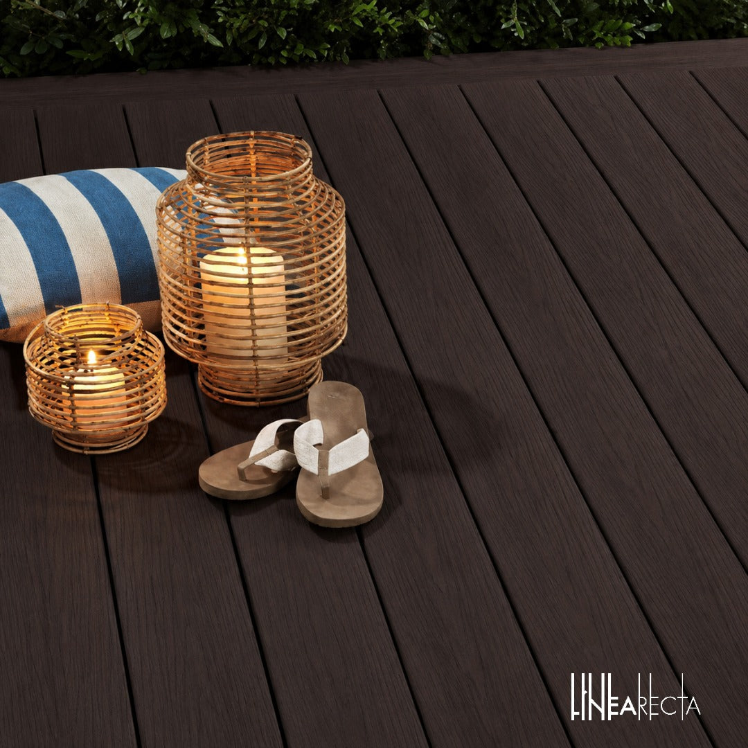 Deck Solido WPC tipo madera para exterior o interior.